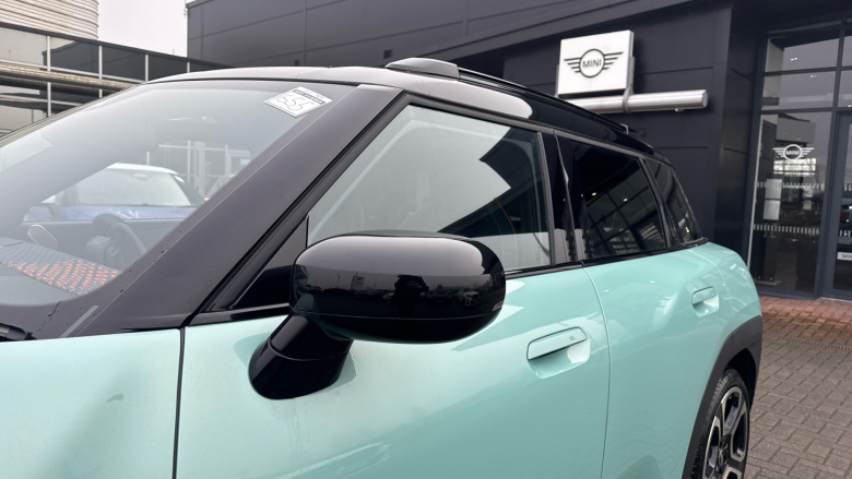 MINI Aceman 135kW E Classic 43kWh 5dr Auto Electric Hatchback